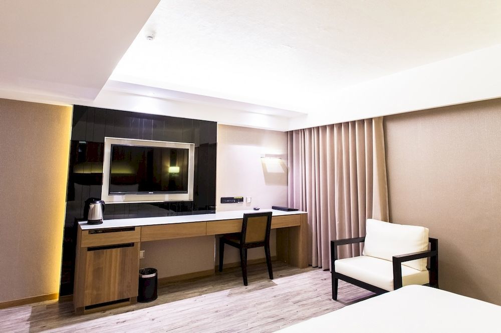The Cloud Hotel Каосюн Екстериор снимка